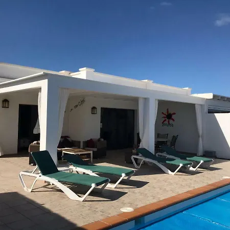 Casa Blanca *