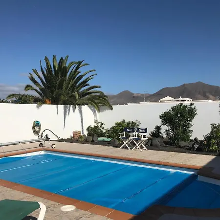 Casa Blanca Villa *